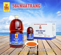 Nước mắm Nhỉ Cá cơm - 584 Nha Trang - Loại 25 độ đạm - Chai nhựa PET 2 Lít (MSP: P2025)