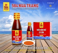 Nước mắm Nhỉ Cá cơm 584 Nha Trang - Loại 40 độ đạm - Chai thủy tinh 180ml (MSP: T0240)